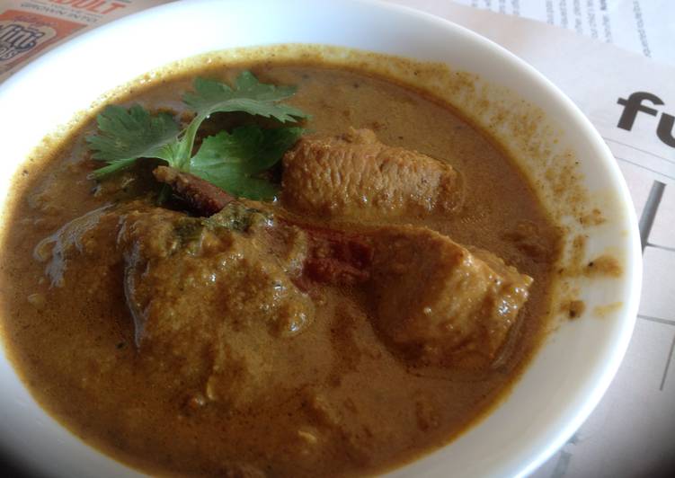 Eat Better Varathuarache Chicken curry/ Roasted Coconut Chicken Curry