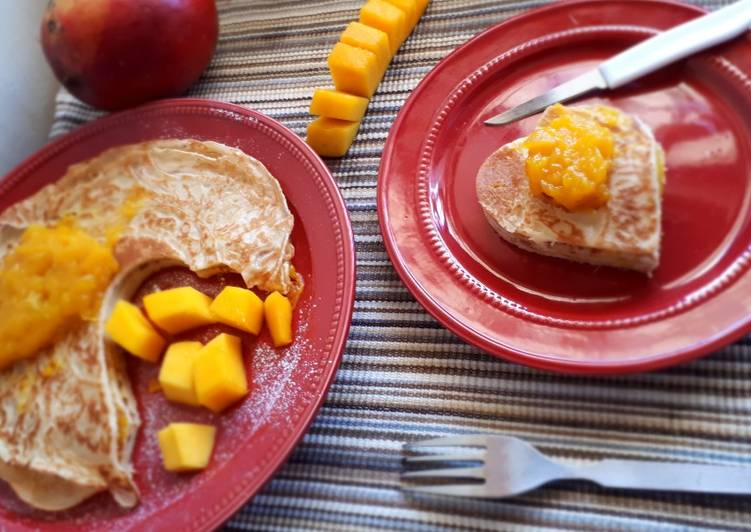 Crepes served with mango jam