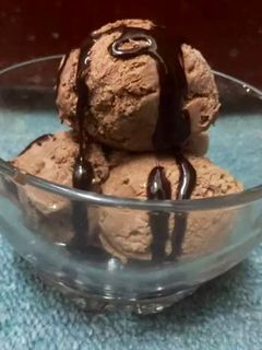 A picture of Creamy Chocolate ice cream 🍨|homemade ice cream.