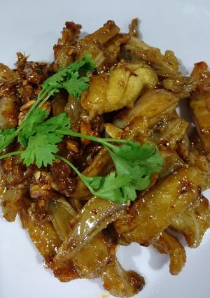 Hình của món Sụn gà chiên mắm tỏi.