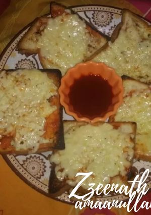 A picture of Tawa Cheesy Garlic Bread.