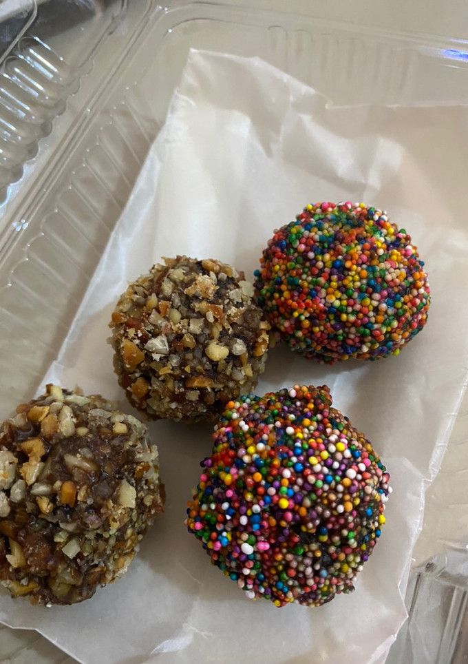 Una foto de Bombones de bizcocho de chocolate