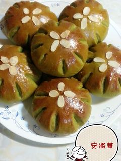 優格抹茶蜜紅豆麵包 的食譜成品照片