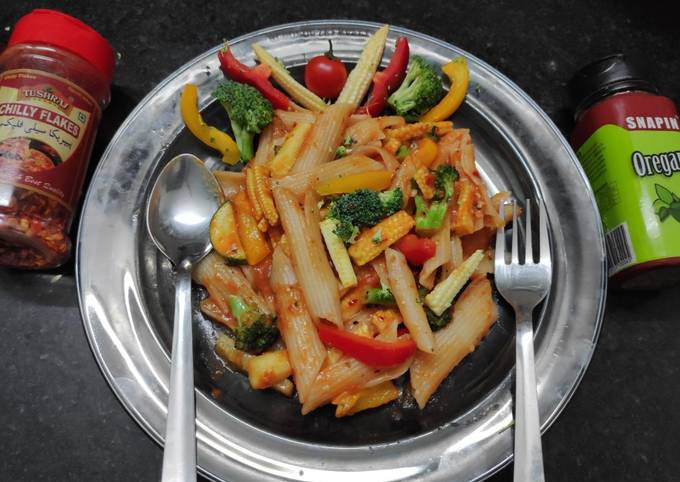 Red Indian Pasta Recipe by Anoli Vinchhi - Cookpad