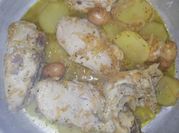 Una foto de pollo asado con mantequilla