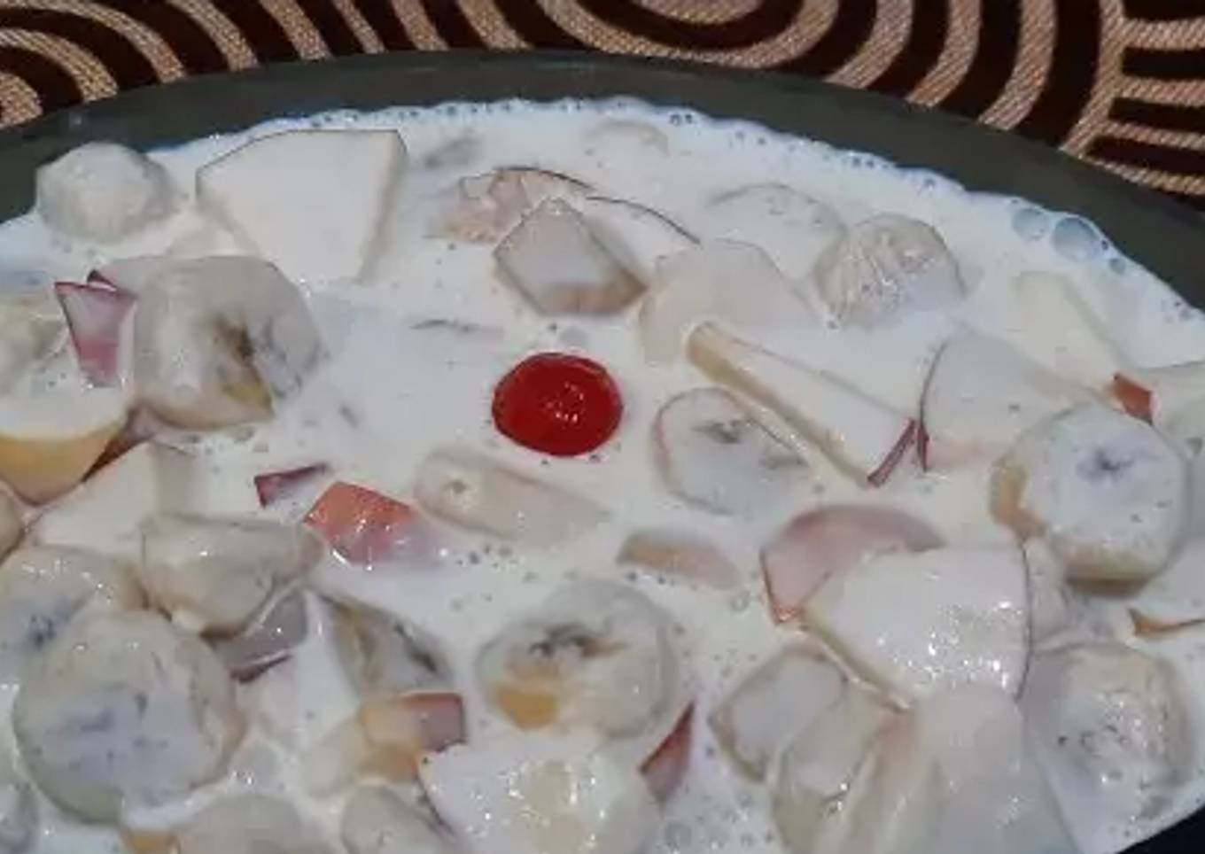 Creamy fruit chat