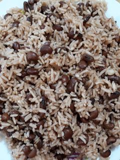 صورة لوصفة رز لوبيا حمراء 🍽