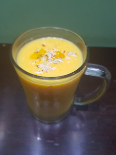 A picture of Mango lassi.