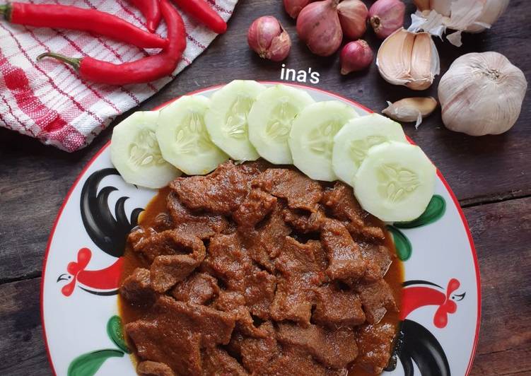 Lapis Daging Sapi