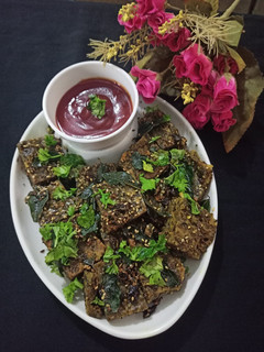 અડવીના પાન ના ઢોકળા (Advi na Paan na Dhokla Recipe in Gujarati) રેસીપી મુખ્ય ફોટો