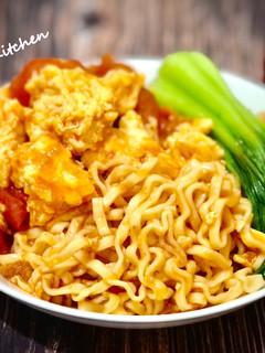 「一道菜變一餐系列」番茄炒蛋煨麵 的食譜成品照片