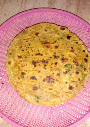 A picture of મેથી મસાલા ભાખરી.