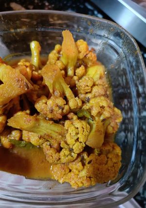 আলু ফুলকপির তরকারি (aloo fulkopir tarkari recipe in Bengali) রেসিপির প্রধান ছবি