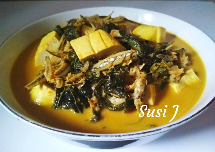 Cara Gampang memasak Gulai daun singkong tahu teri yang nikmat