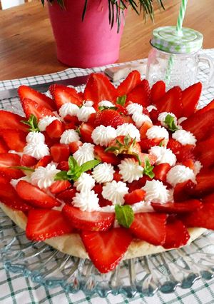 Foto di Crostata Fragole, mascarpone e cioccolato bianco