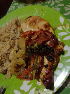 Una foto de Pollo a la mostaza con vino, cerveza y mantequilla