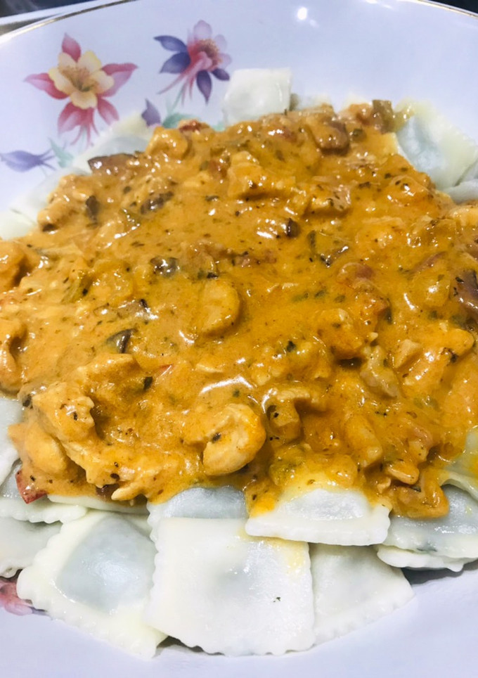 Una foto de Salsa de Pollo y Panceta ♥️