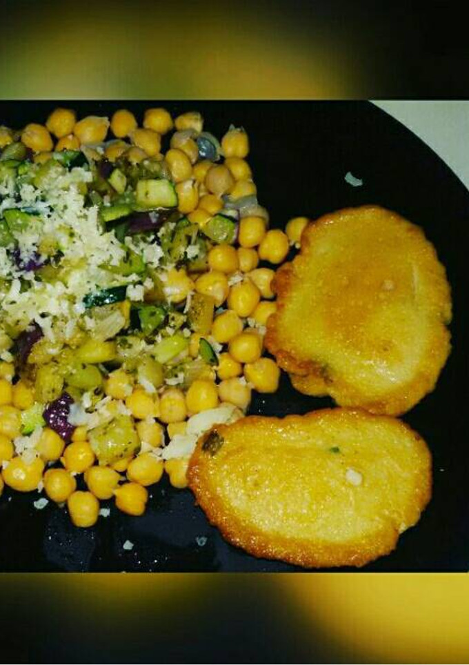 Una foto de Garbanzos con altabellacos