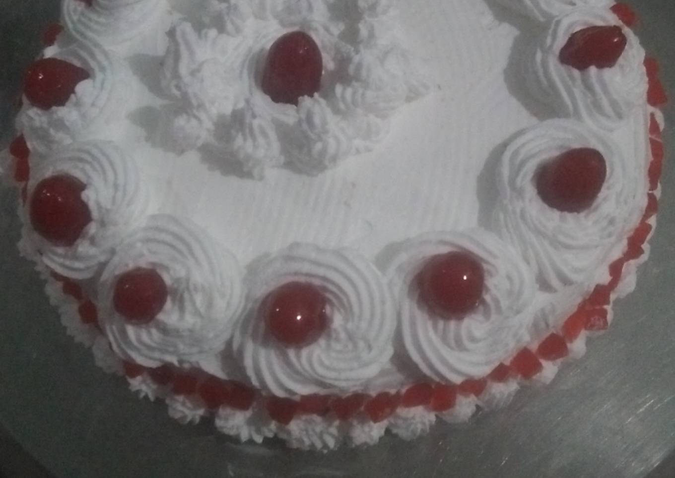 Eggless vanilla cake