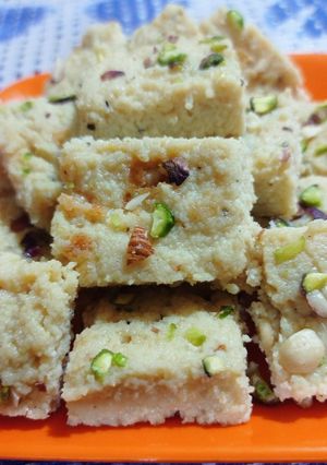 કીટુ(બગરુ) ની બરફી રેસીપી મુખ્ય ફોટો