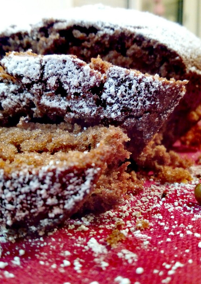 Una foto de Plum cake de café y cacao