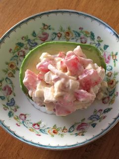 Una foto de Aguacates rellenos de surimi -2