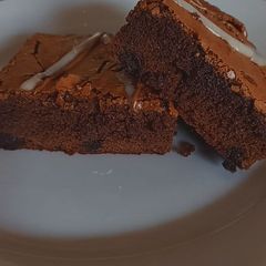 A picture of Brownies.