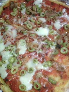 صورة لوصفة بيتزا بالتونه 🍕