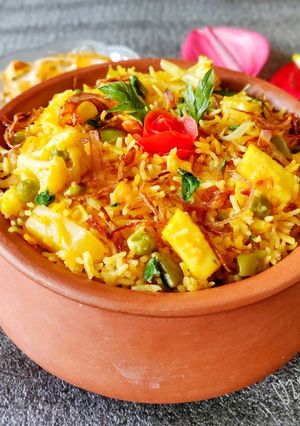 A picture of Vegetable Biryani.