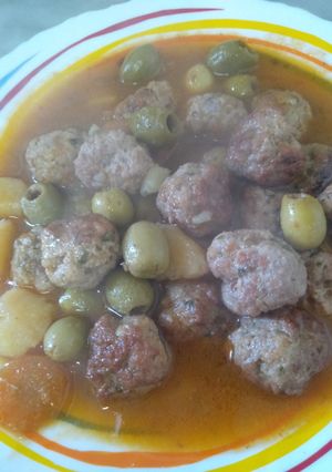 صورة لوصفة طاجين الزيتون بكريات الدجاج