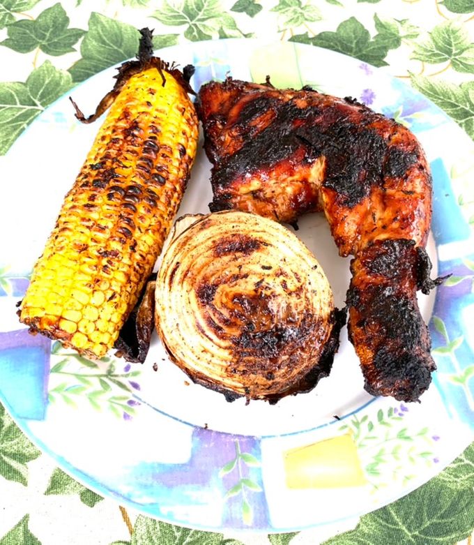 Una foto de Pollo a la BBQ con toque de manzana
