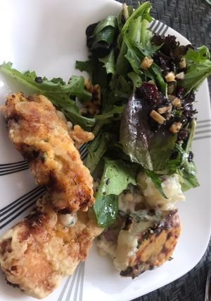 Una foto de Croquetas de cangrejo y camarones