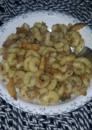 A picture of Jatpat qeema macrooni.