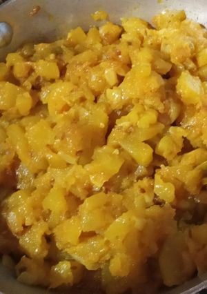 A picture of Khatta meetha peetha.