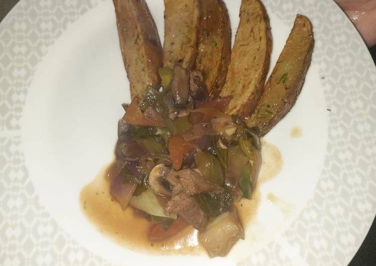 Lomo Saltado con Papas Rústicas Reinventado