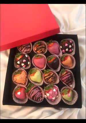 عکسی از دستور توت فرنگی شکلاتی 🍓