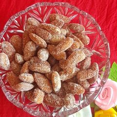 A picture of Honey Roasted Almonds.