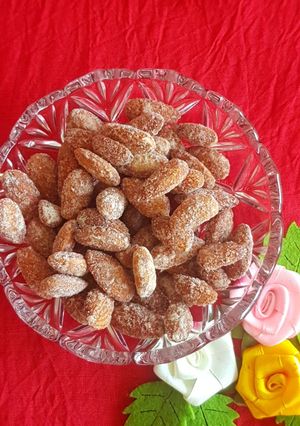 A picture of Honey Roasted Almonds.