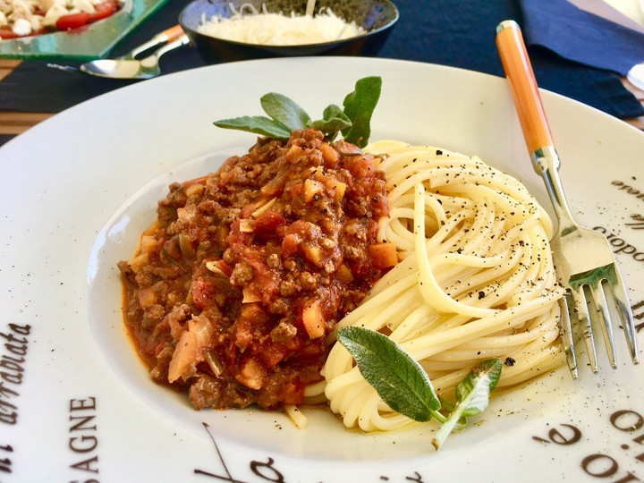 Langkah Mudah untuk Membuat Spaghetti Bolognese-Saus Tomat Home Made, Bikin Ngiler