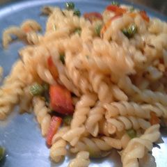 A picture of Veg Pasta with Dates dip.