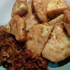 A picture of Egg yam with simple sours.
