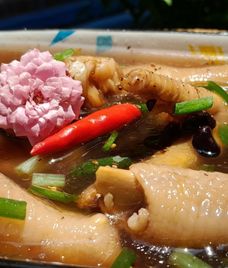 chân gà hầm đậu đen