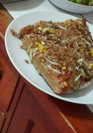 A picture of Whole wheat vegan pizza.
