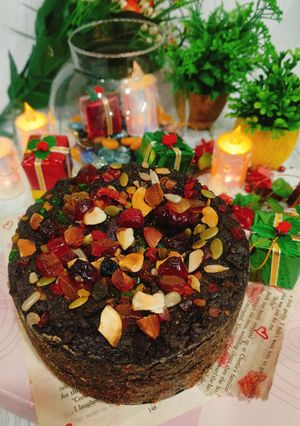 आटा गुड़ वाला क्रिसमस प्लम केक(whole wheat flour, jaggery Christmas plum cake recipe in Hindi) रेसिपी मुख्य फोटो
