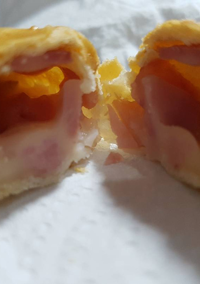 Una foto de Empanadillas de Jamón York y Queso!!😋🍴