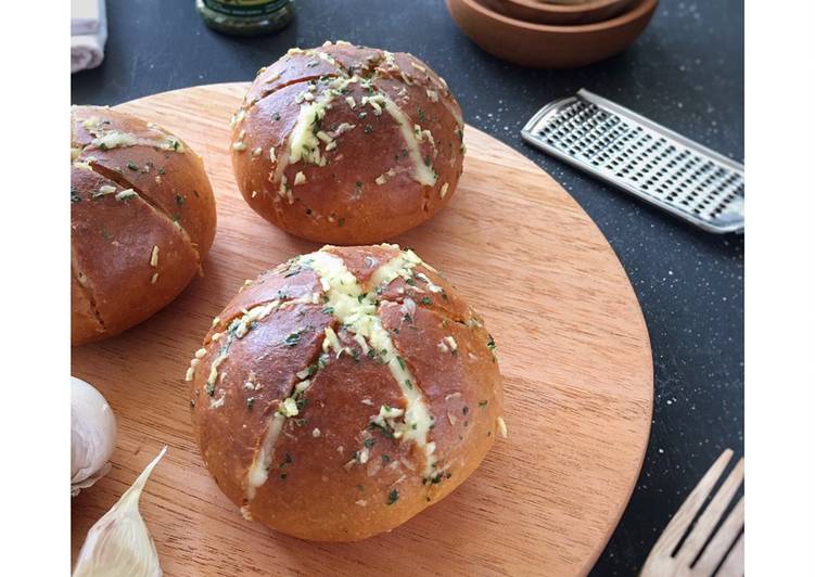 Cara Membuat Garlic Cheese Bread Viral, Enak Banget