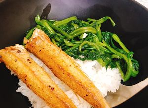 Hình của món Cá bống biển chiên giòn.