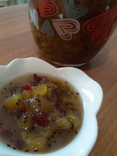 عکسی از دستور مربای کیوی و زرشک