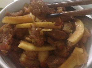 Hình của món Thịt kho nước dừa.