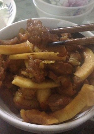 Hình của món Thịt kho nước dừa.